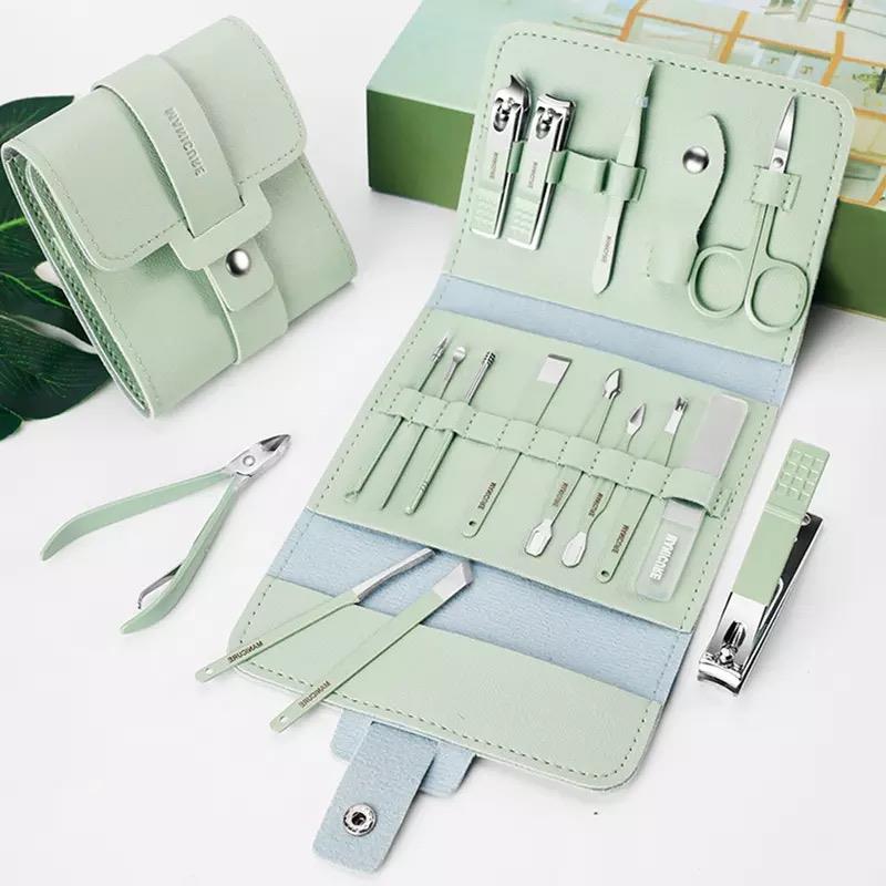 16 PCS MANICURE & PEDICURE SET