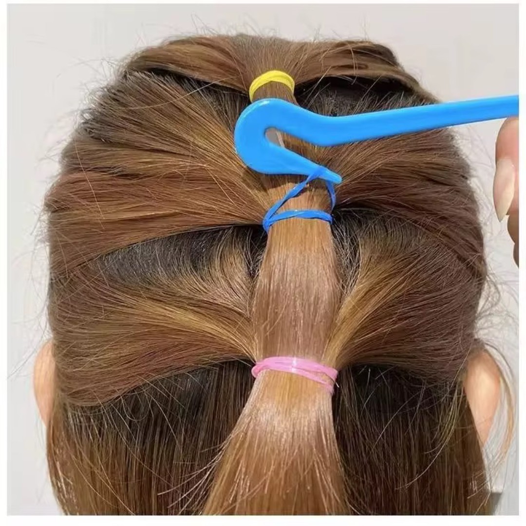 أداة لعمل تسريحات الشعر مع أربطة مطاطية صغيرة لتسهيل تشكيل تسريحات مميزة وتقسيم الشعر بشكل احترافي