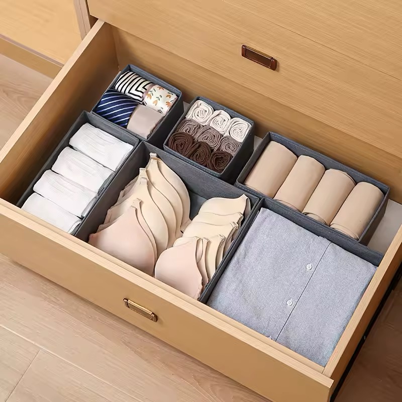 DUSTPROOF COMPARTMENT STORAGE BOX