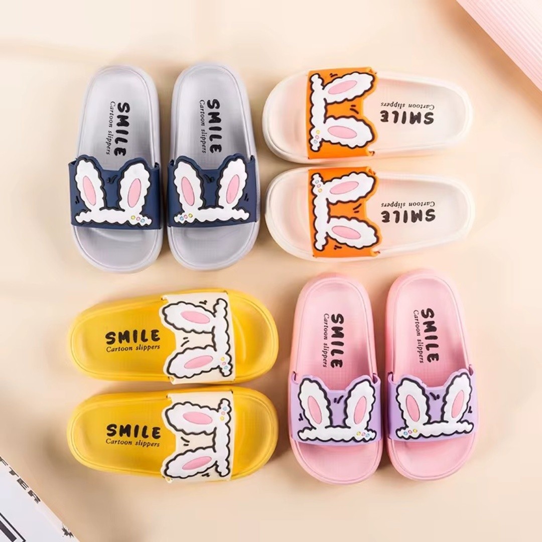 شبشب منزلق للأطفال بتصميم كرتوني
